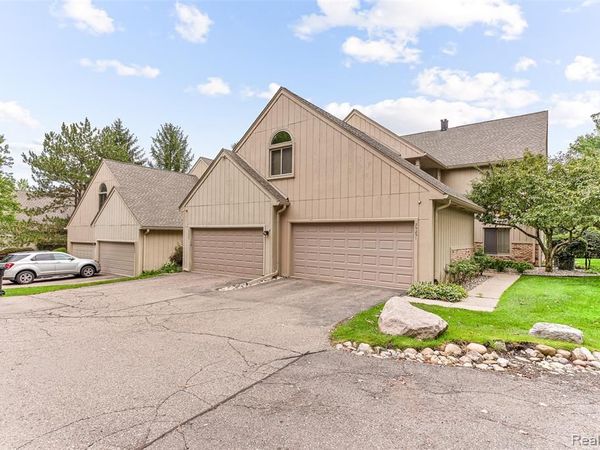 29231 Laurel Drive , Farmington Hills, MI 48331