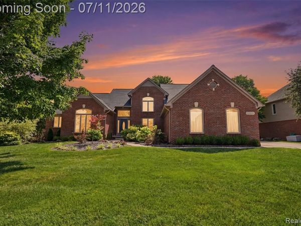 54856 Whitby Way, Shelby Twp, MI 48316