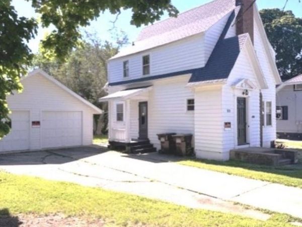 811 S Burchard Avenue, FREEPORT, IL 61032