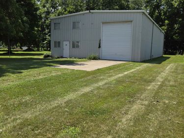 5877 Pine Road, Plymouth, IN 46563