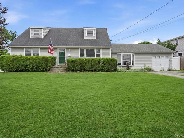 110 Oak Street , Deer Park, NY 11729