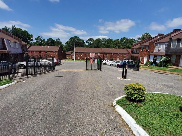 2271 AIRWAYS BLVD, Memphis, TN 38114