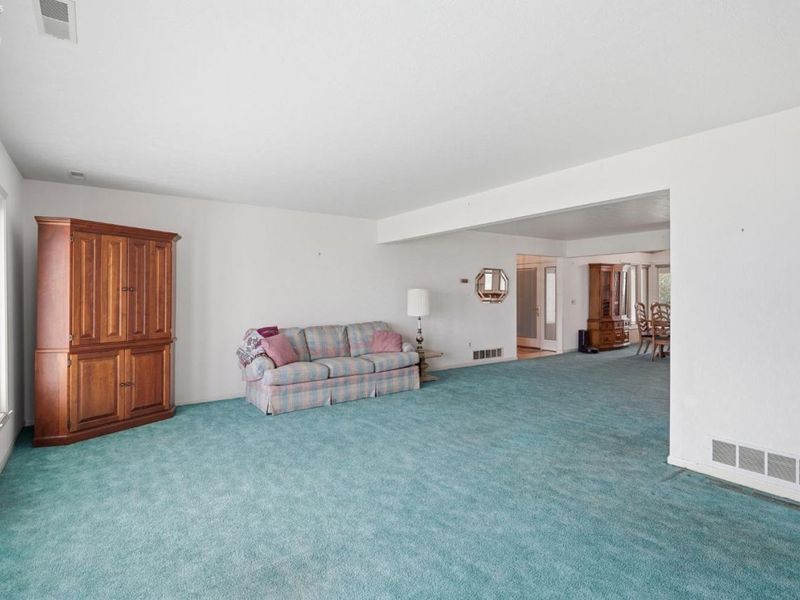 1598 N Edgewater Drive, Port Clinton, OH 43452 Photo 10