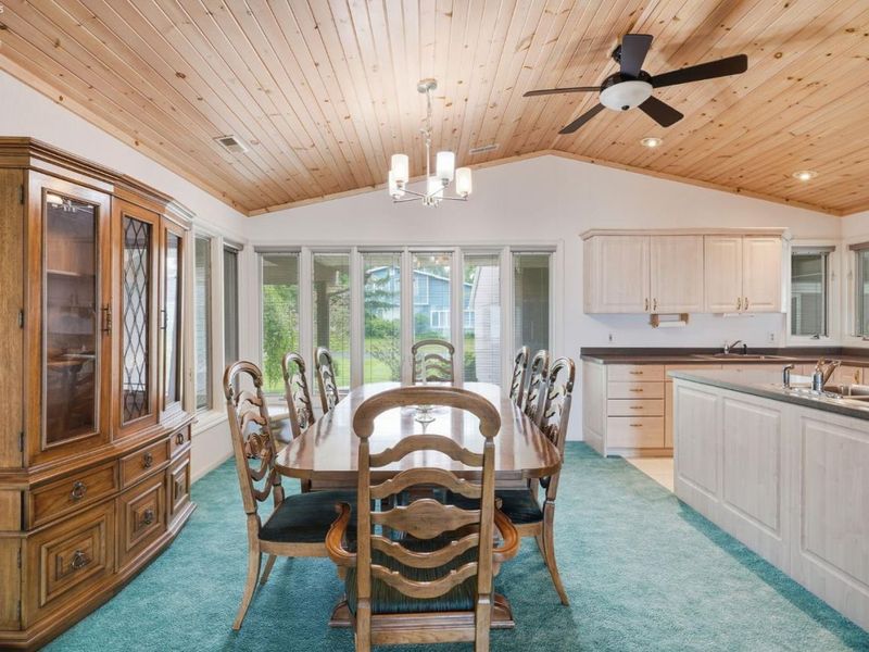 1598 N Edgewater Drive, Port Clinton, OH 43452 Photo 14