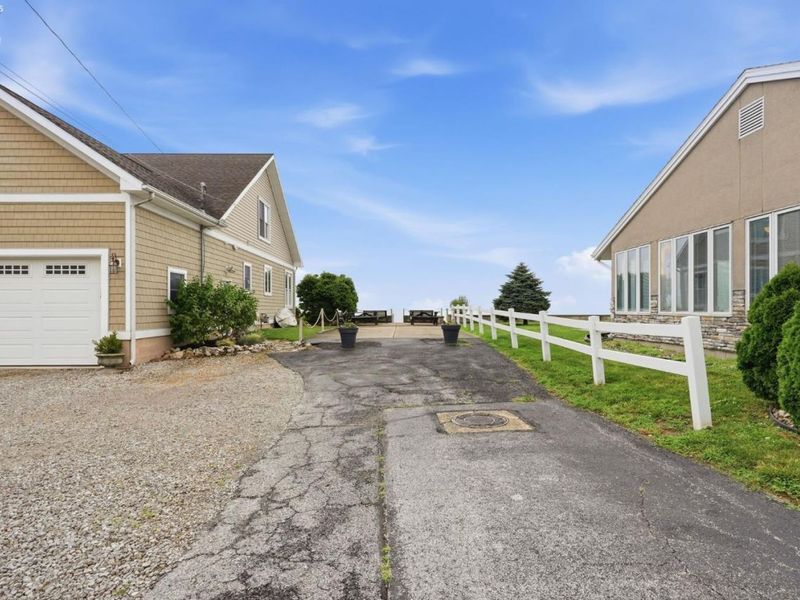 1598 N Edgewater Drive, Port Clinton, OH 43452 Photo 37