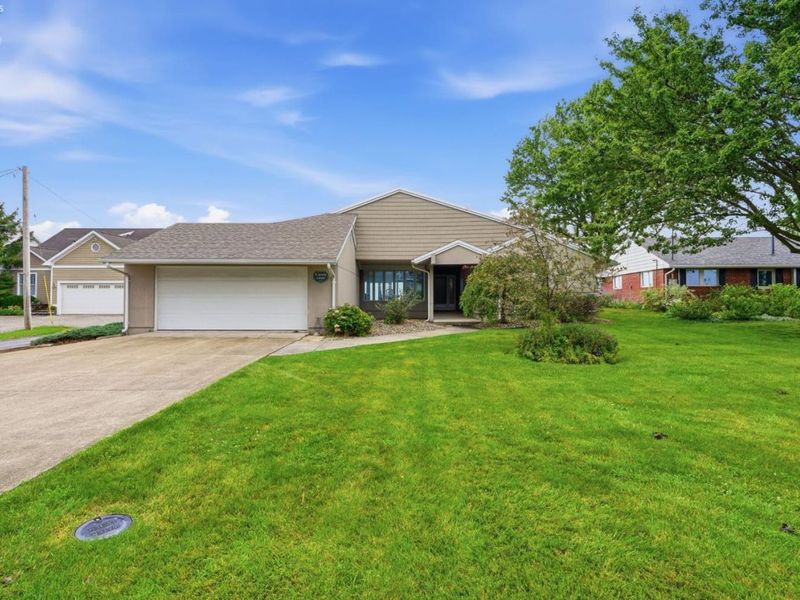 1598 N Edgewater Drive, Port Clinton, OH 43452 Photo 6