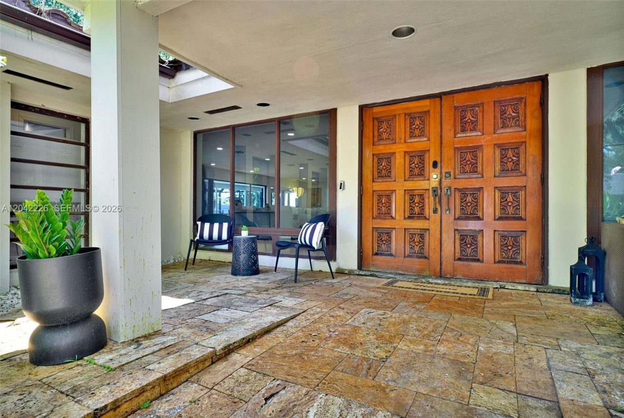 5801 SW 37th Ter, Dania Beach, FL 33312 Photo