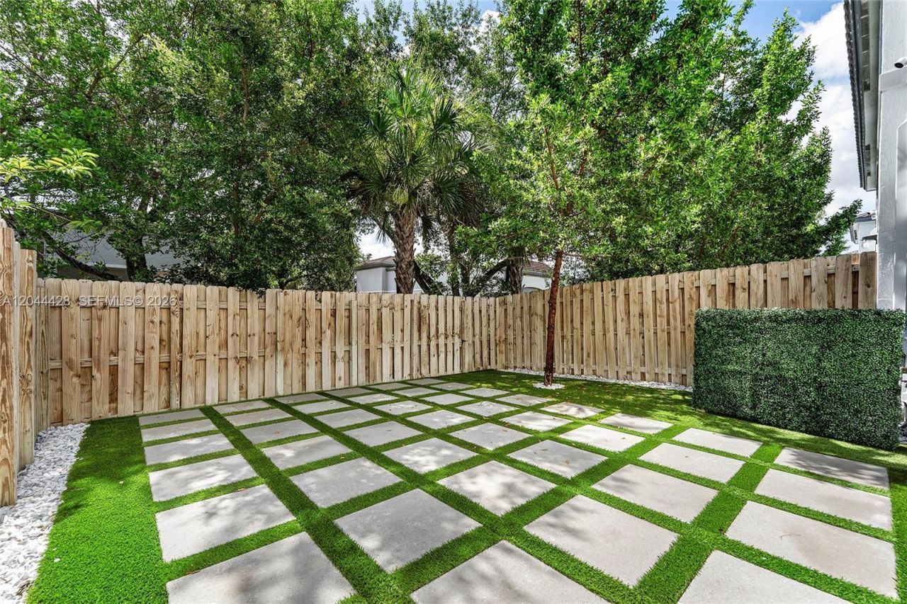4669 NW 118th Ave , Coral Springs, FL 33076 Photo