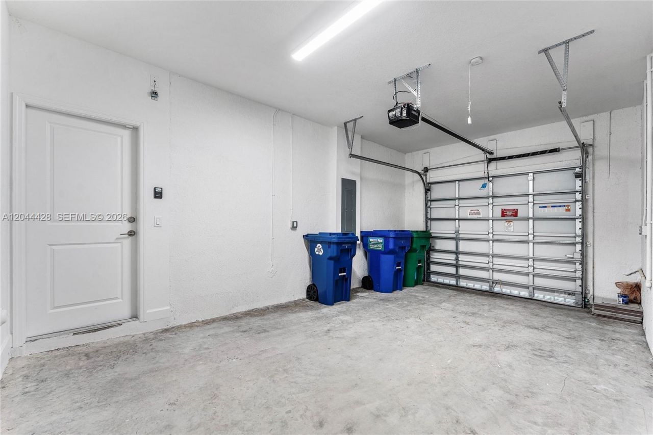 4669 NW 118th Ave , Coral Springs, FL 33076 Photo