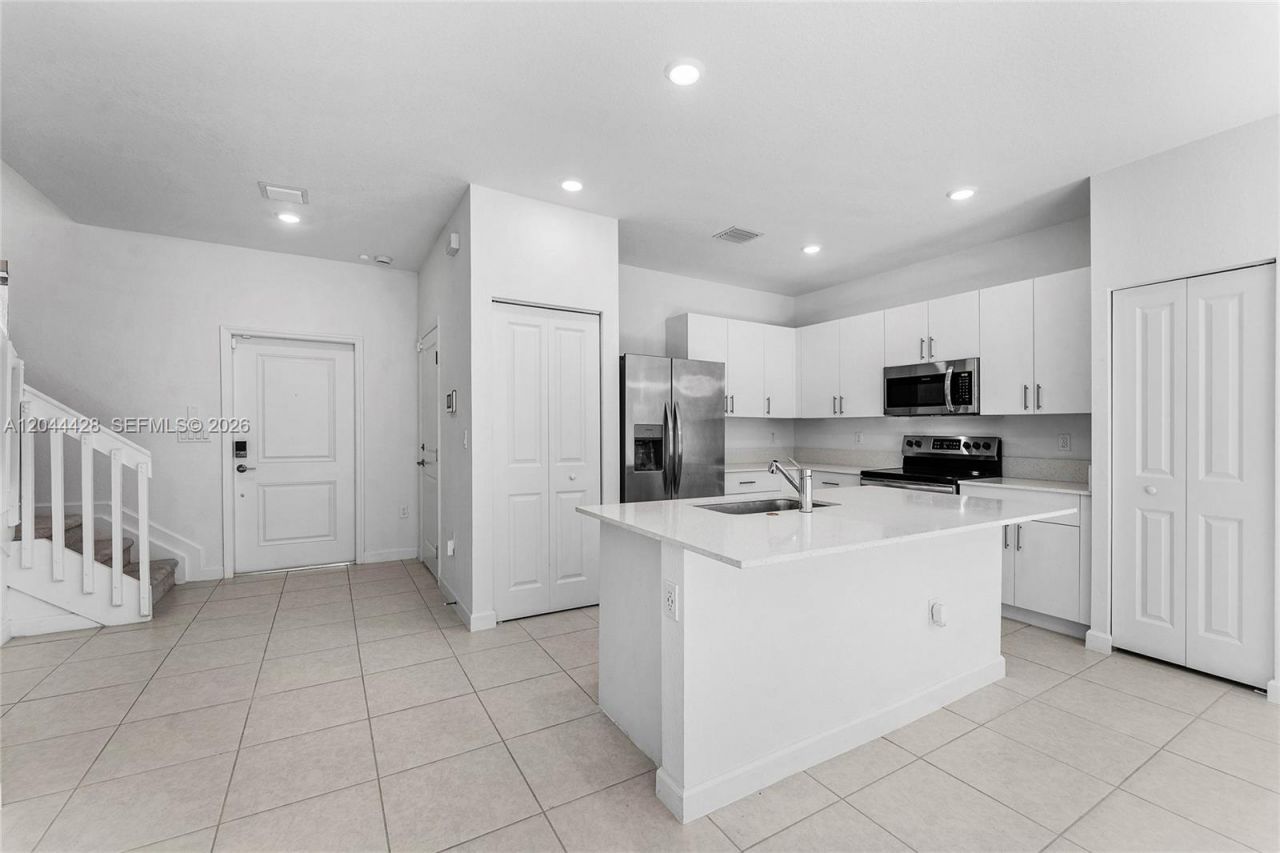 4669 NW 118th Ave , Coral Springs, FL 33076 Photo