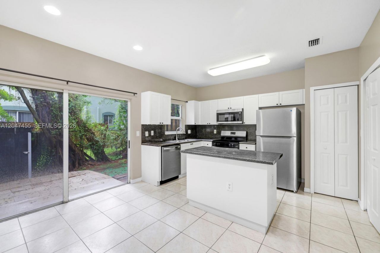 2943 SE 15th Ter , Homestead, FL 33035 Photo