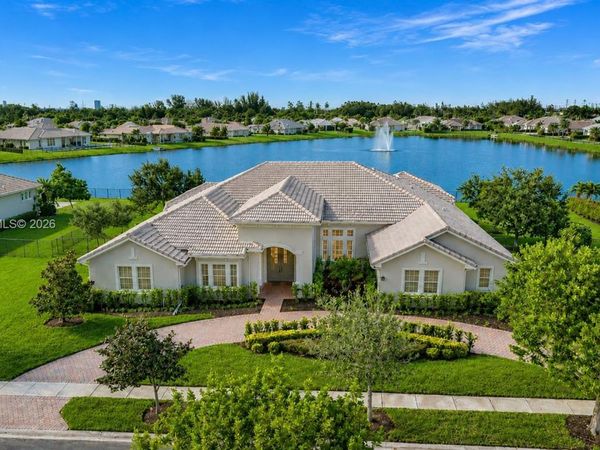 5301 S Sterling Ranch Cir, Davie, FL 33314