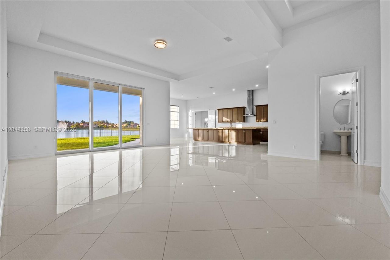 5301 S Sterling Ranch Cir, Davie, FL 33314 Photo