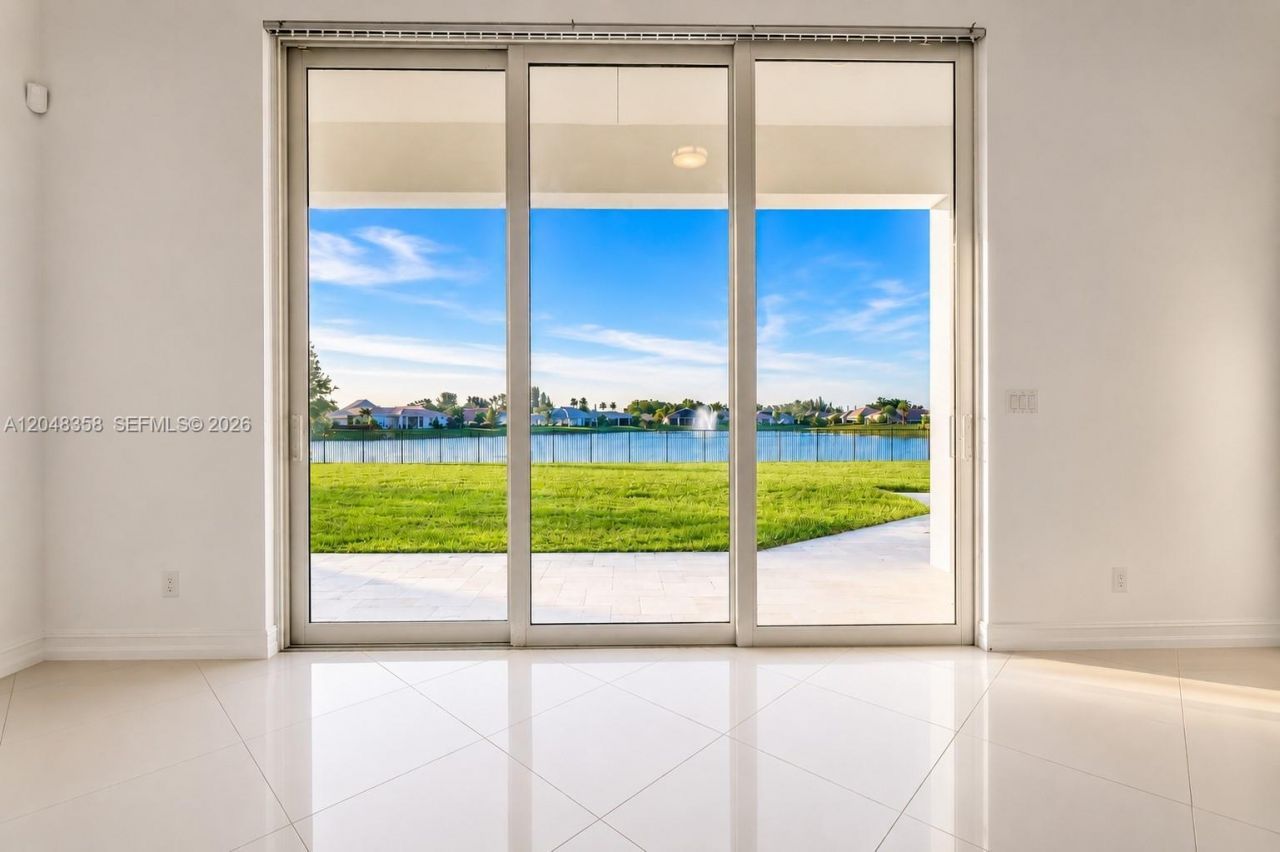 5301 S Sterling Ranch Cir, Davie, FL 33314 Photo