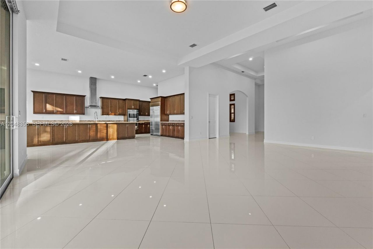 5301 S Sterling Ranch Cir, Davie, FL 33314 Photo