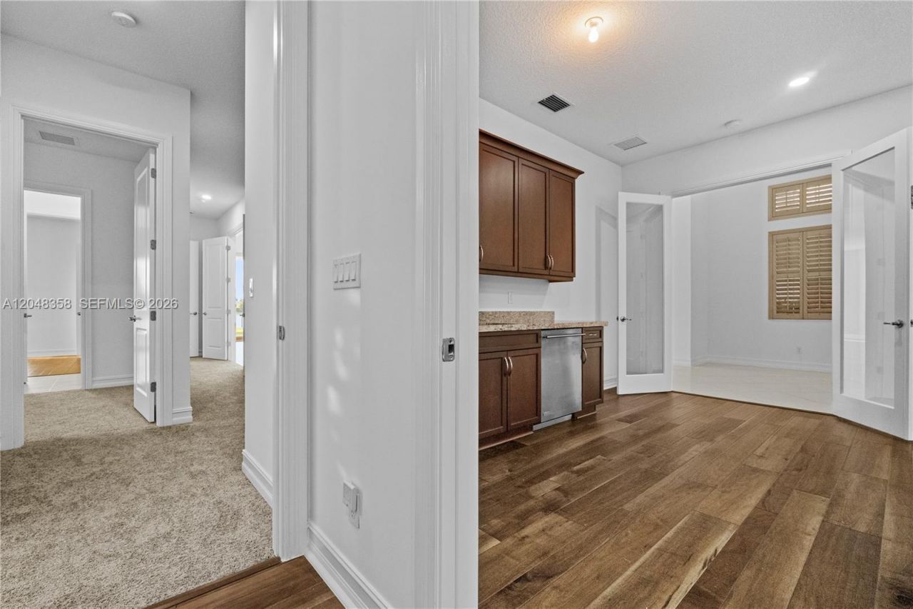 5301 S Sterling Ranch Cir, Davie, FL 33314 Photo