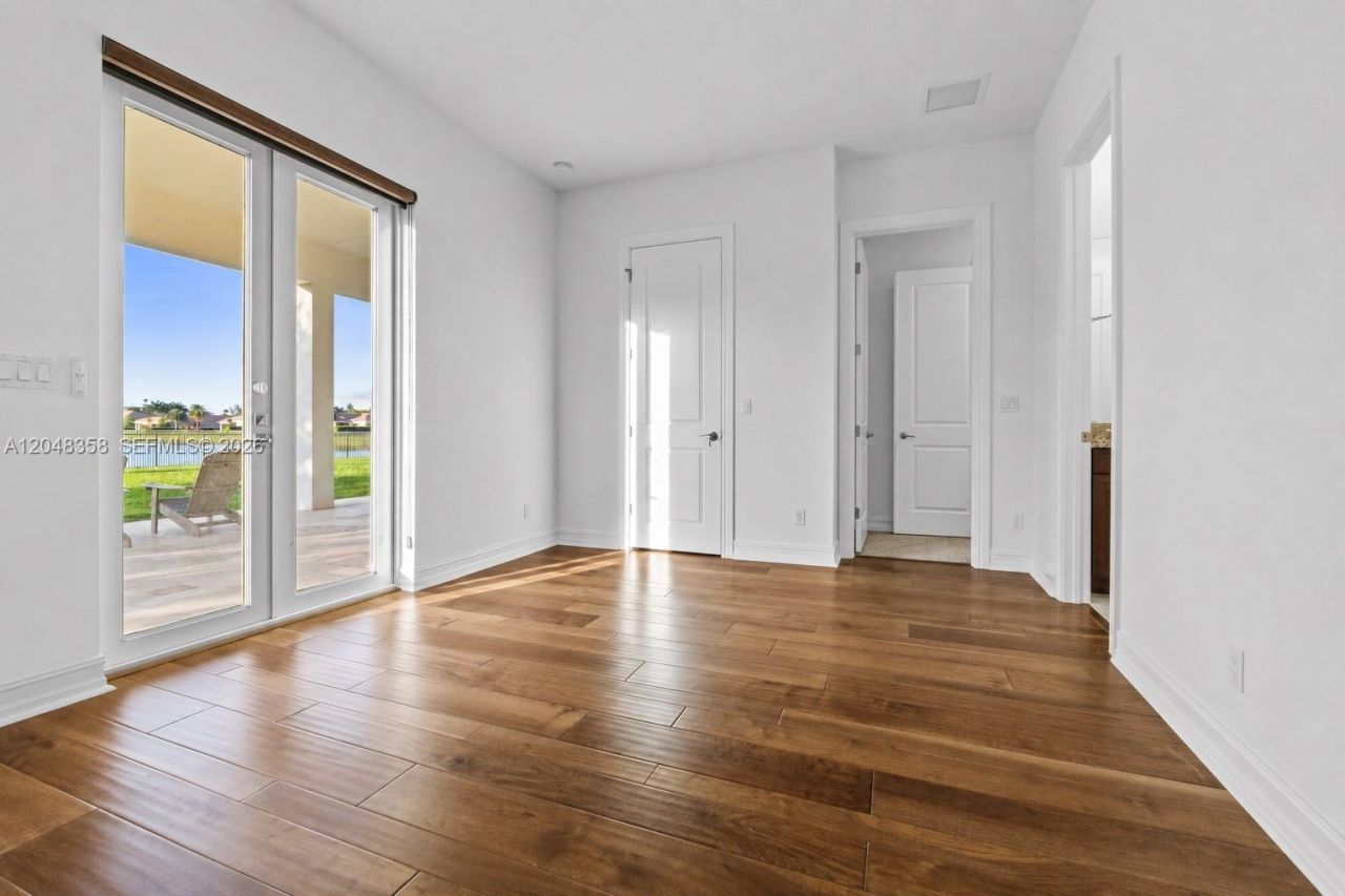 5301 S Sterling Ranch Cir, Davie, FL 33314 Photo