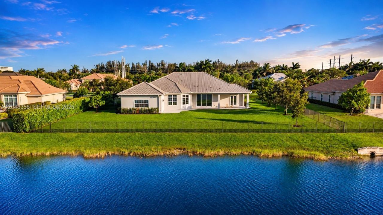 5301 S Sterling Ranch Cir, Davie, FL 33314 Photo