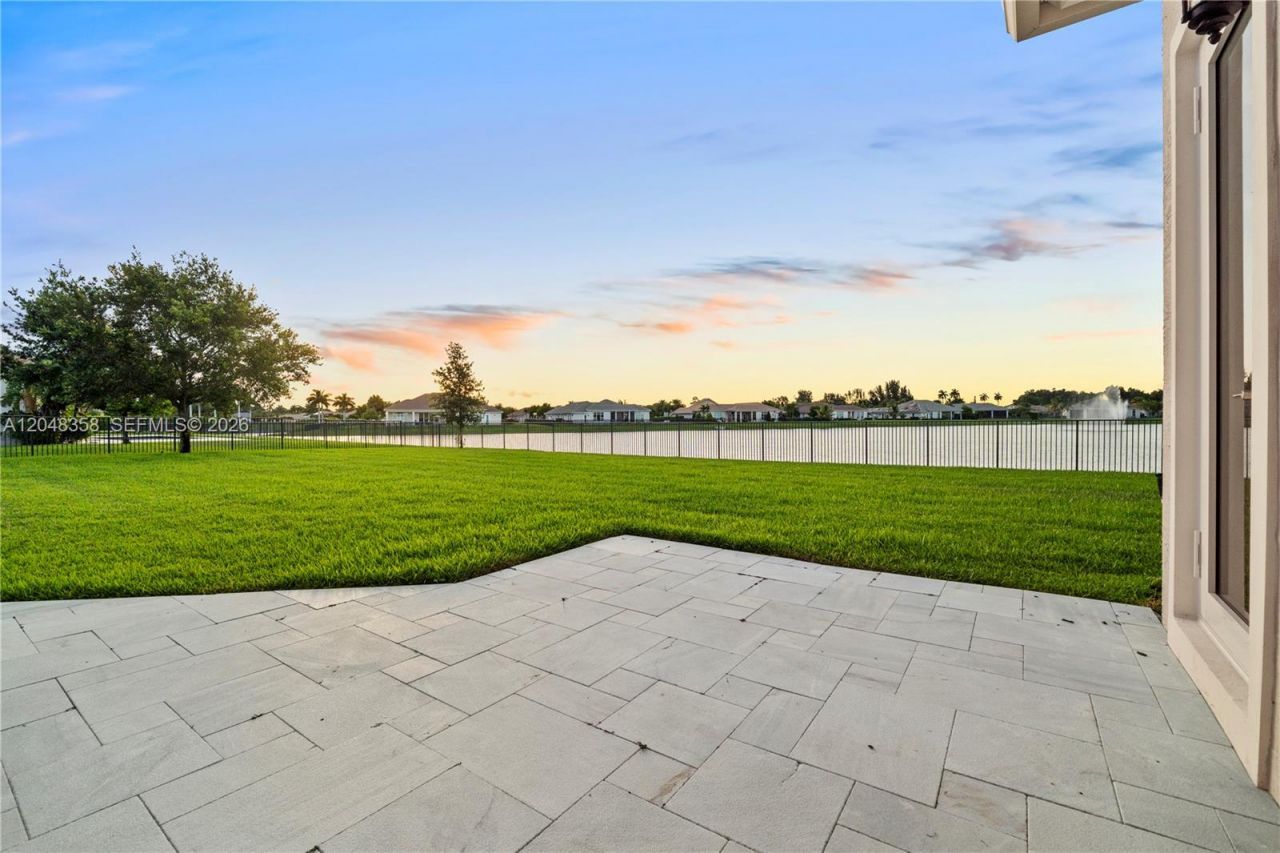 5301 S Sterling Ranch Cir, Davie, FL 33314 Photo