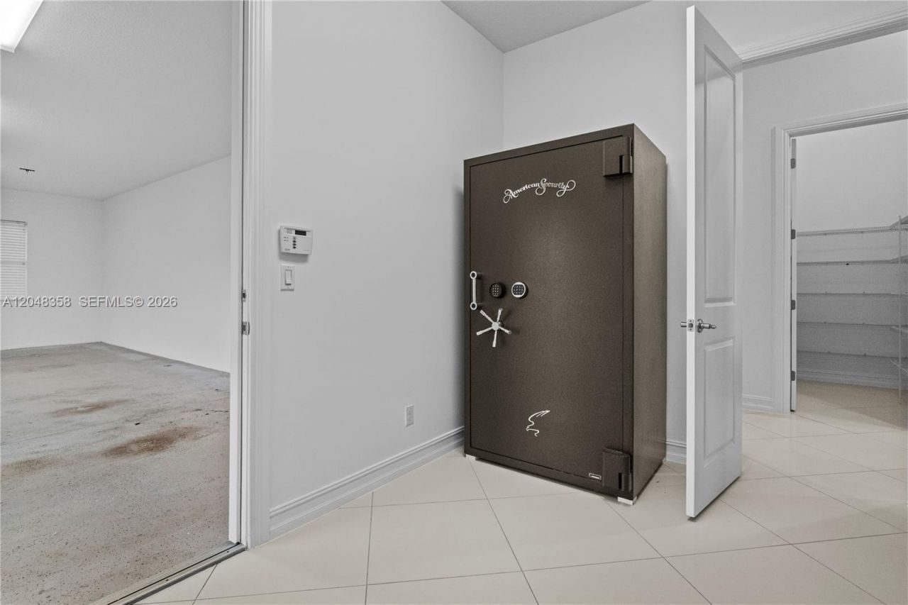 5301 S Sterling Ranch Cir, Davie, FL 33314 Photo