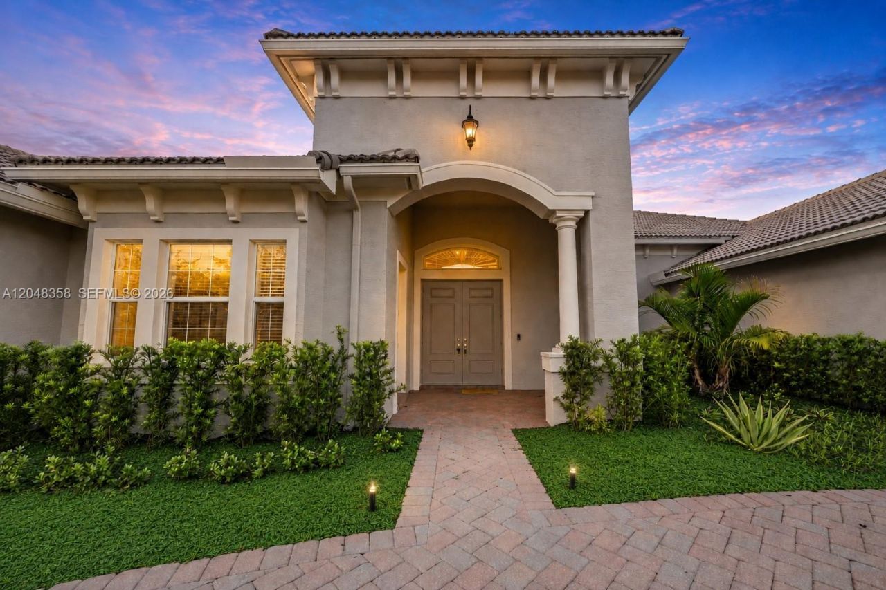 5301 S Sterling Ranch Cir, Davie, FL 33314 Photo