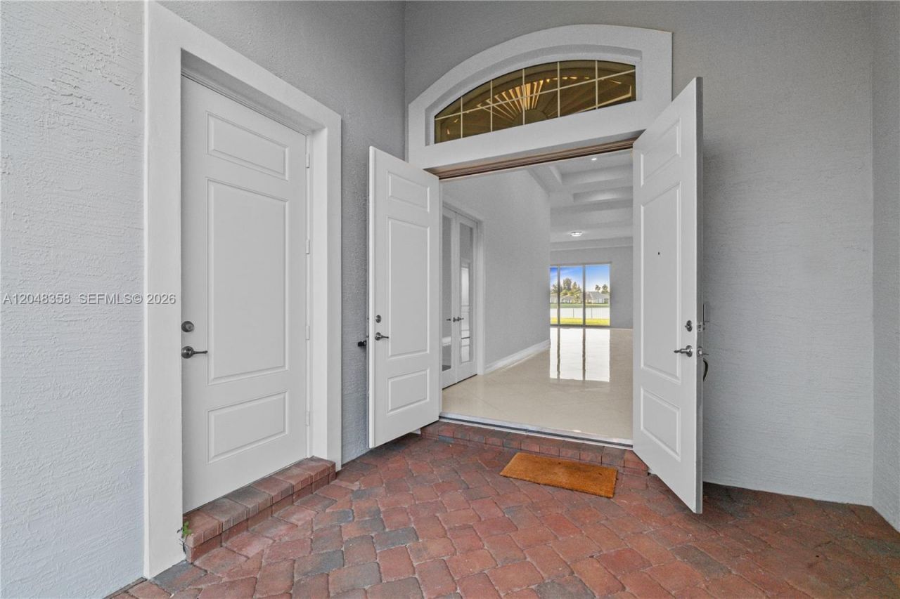 5301 S Sterling Ranch Cir, Davie, FL 33314 Photo