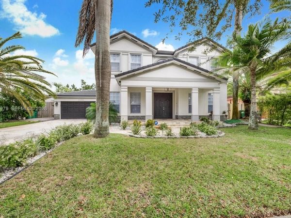 20255 SW 129th Ave , Miami, FL 33177