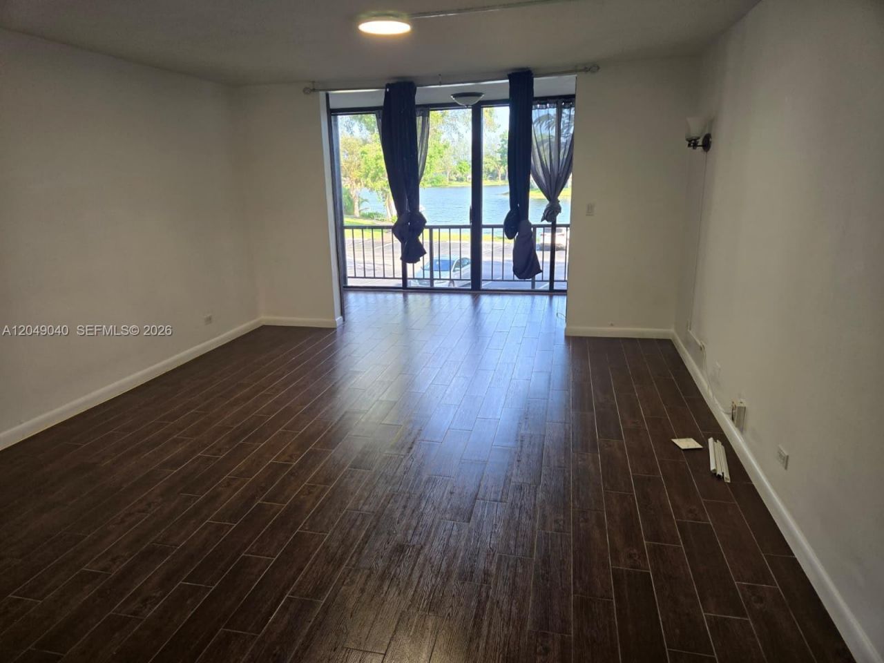 3690 Inverrary Dr , Unit 2Q, Lauderhill, FL 33319 Photo