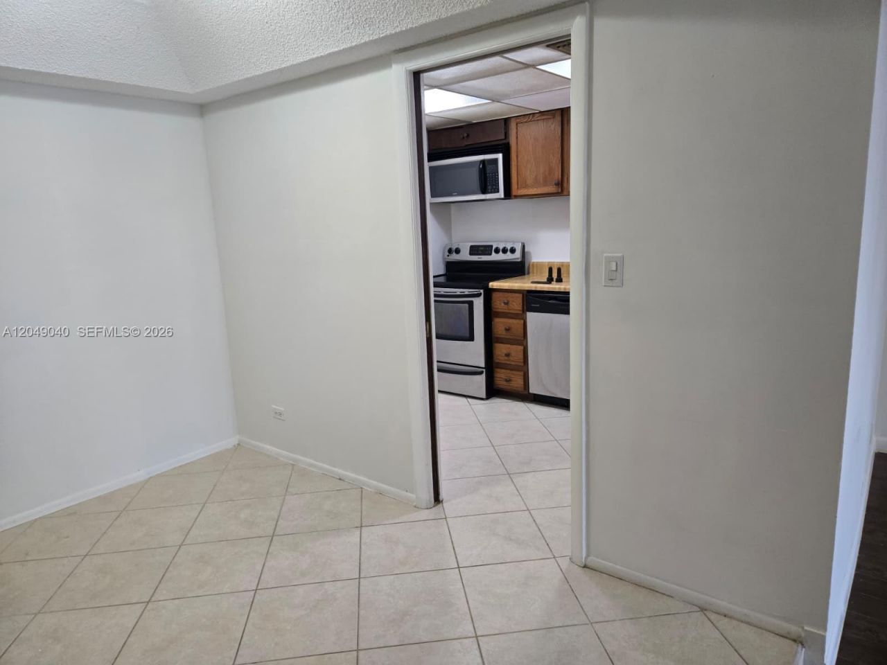 3690 Inverrary Dr , Unit 2Q, Lauderhill, FL 33319 Photo