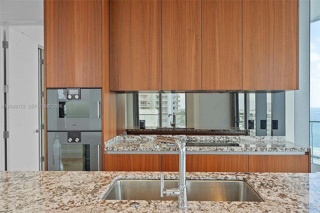 175 SE 25th Rd , Unit 1003, Miami, FL 33129 Photo