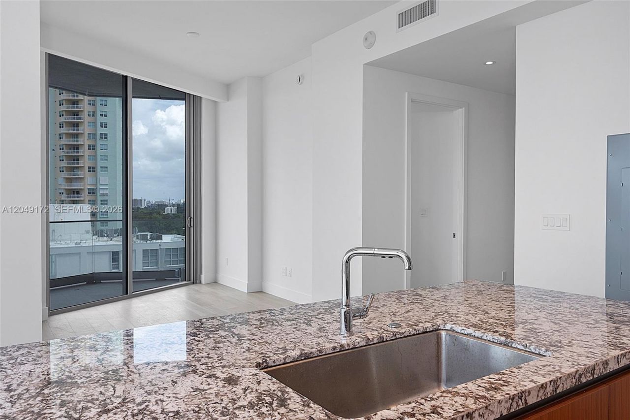175 SE 25th Rd , Unit 1003, Miami, FL 33129 Photo