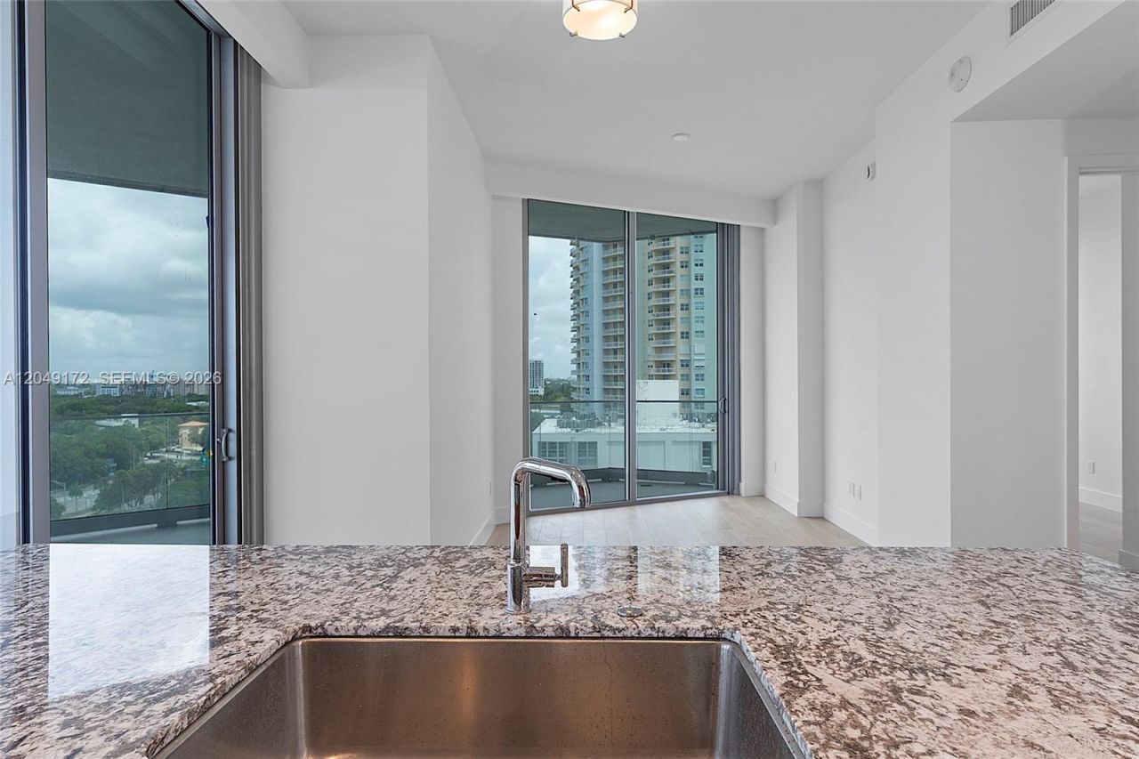 175 SE 25th Rd , Unit 1003, Miami, FL 33129 Photo