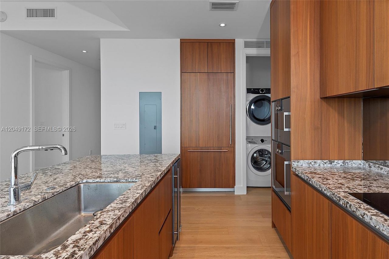 175 SE 25th Rd , Unit 1003, Miami, FL 33129 Photo