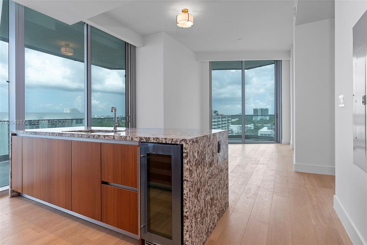 175 SE 25th Rd , Unit 1003, Miami, FL 33129 Photo