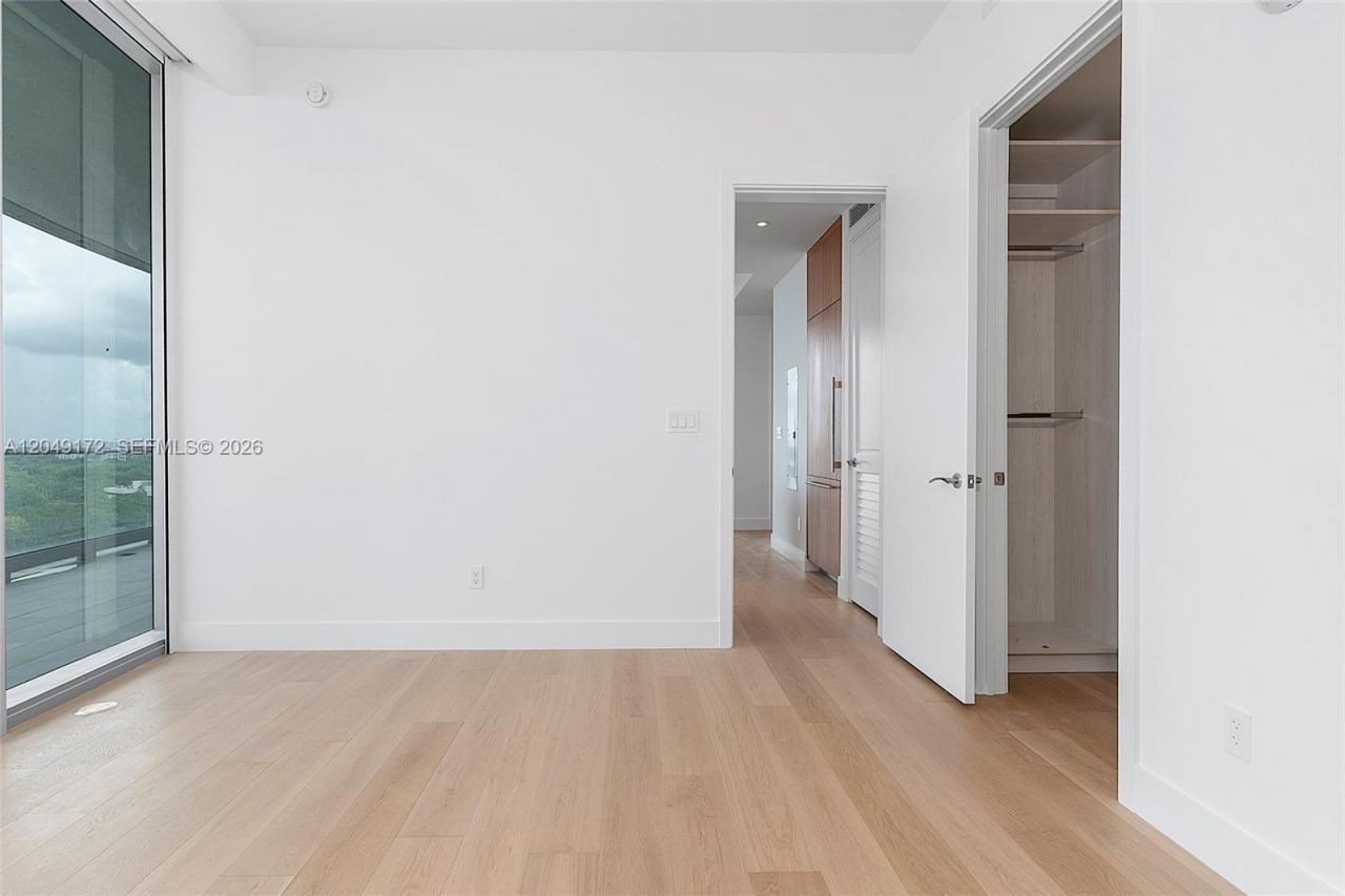 175 SE 25th Rd , Unit 1003, Miami, FL 33129 Photo