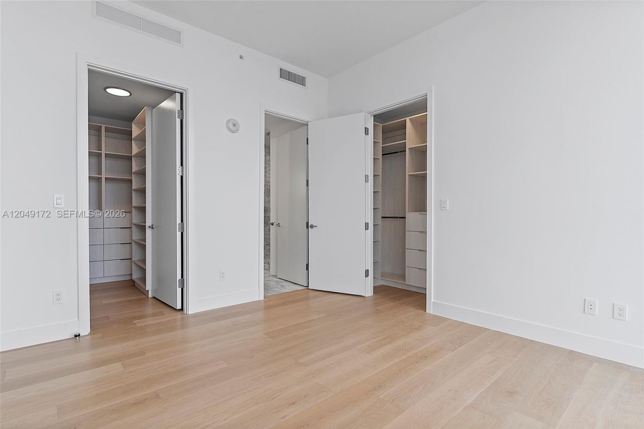 175 SE 25th Rd , Unit 1003, Miami, FL 33129 Photo