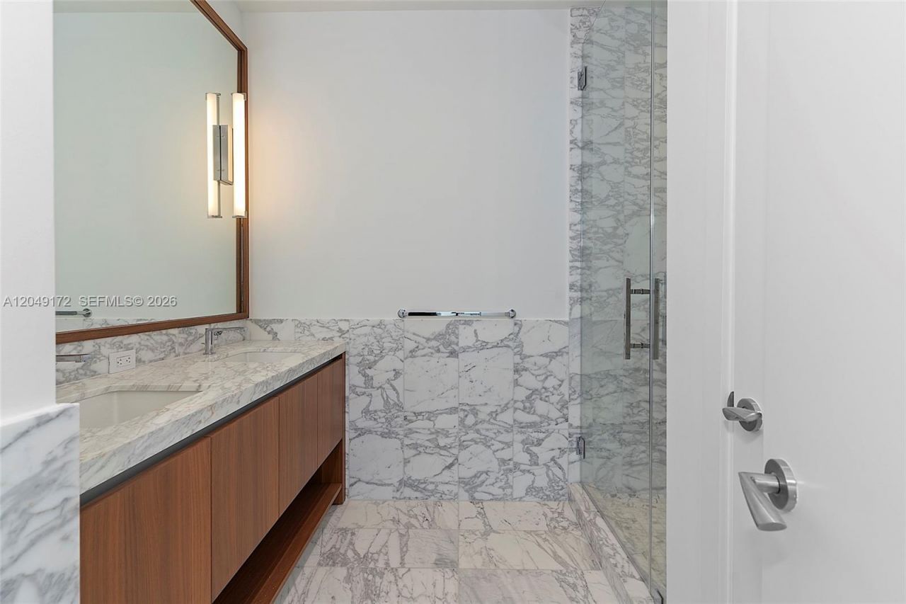 175 SE 25th Rd , Unit 1003, Miami, FL 33129 Photo