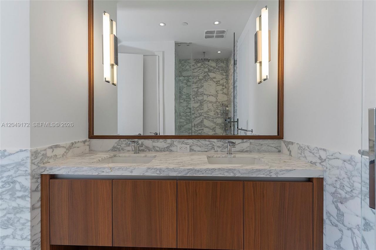 175 SE 25th Rd , Unit 1003, Miami, FL 33129 Photo