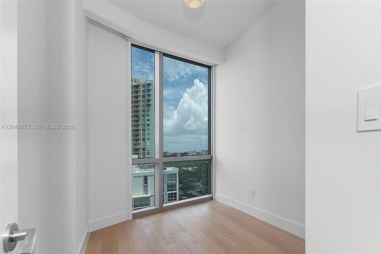 175 SE 25th Rd , Unit 1003, Miami, FL 33129 Photo