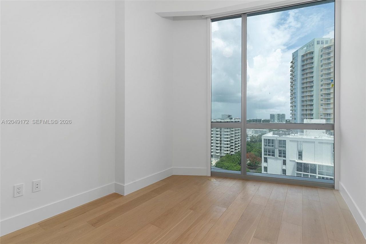 175 SE 25th Rd , Unit 1003, Miami, FL 33129 Photo