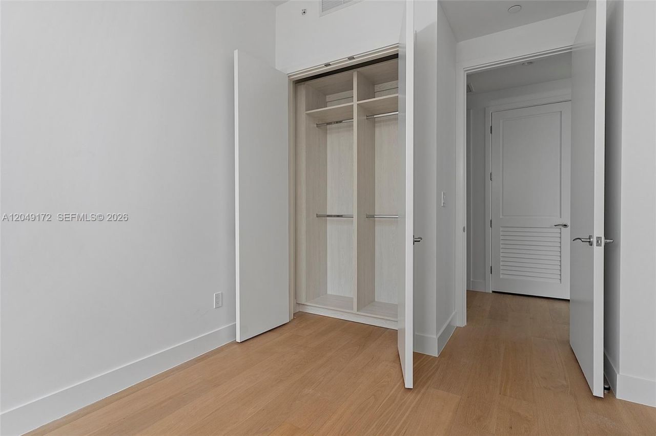 175 SE 25th Rd , Unit 1003, Miami, FL 33129 Photo
