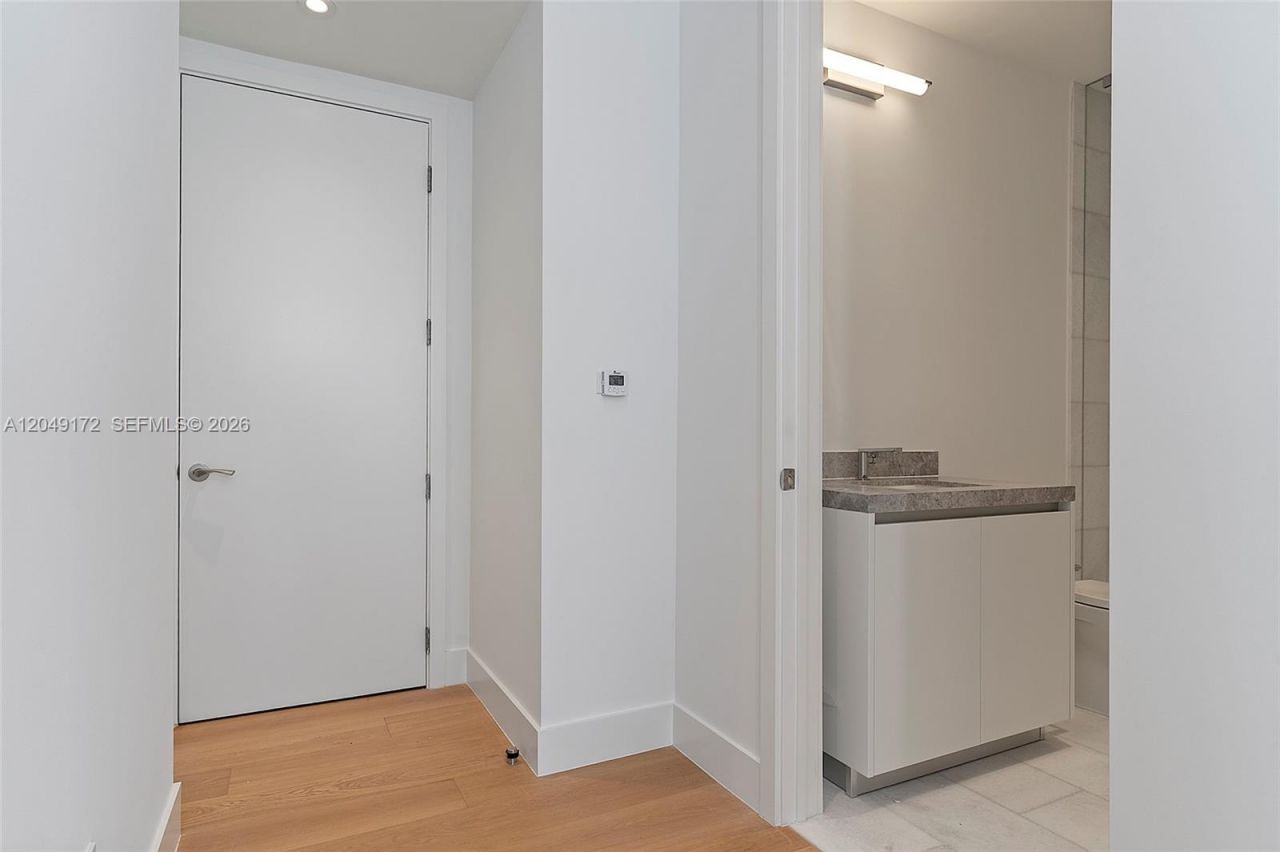 175 SE 25th Rd , Unit 1003, Miami, FL 33129 Photo