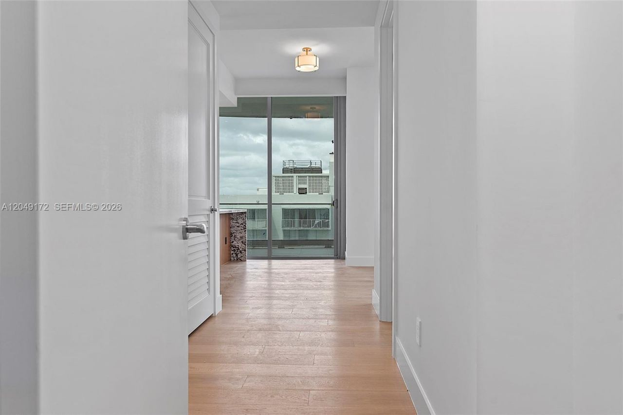 175 SE 25th Rd , Unit 1003, Miami, FL 33129 Photo