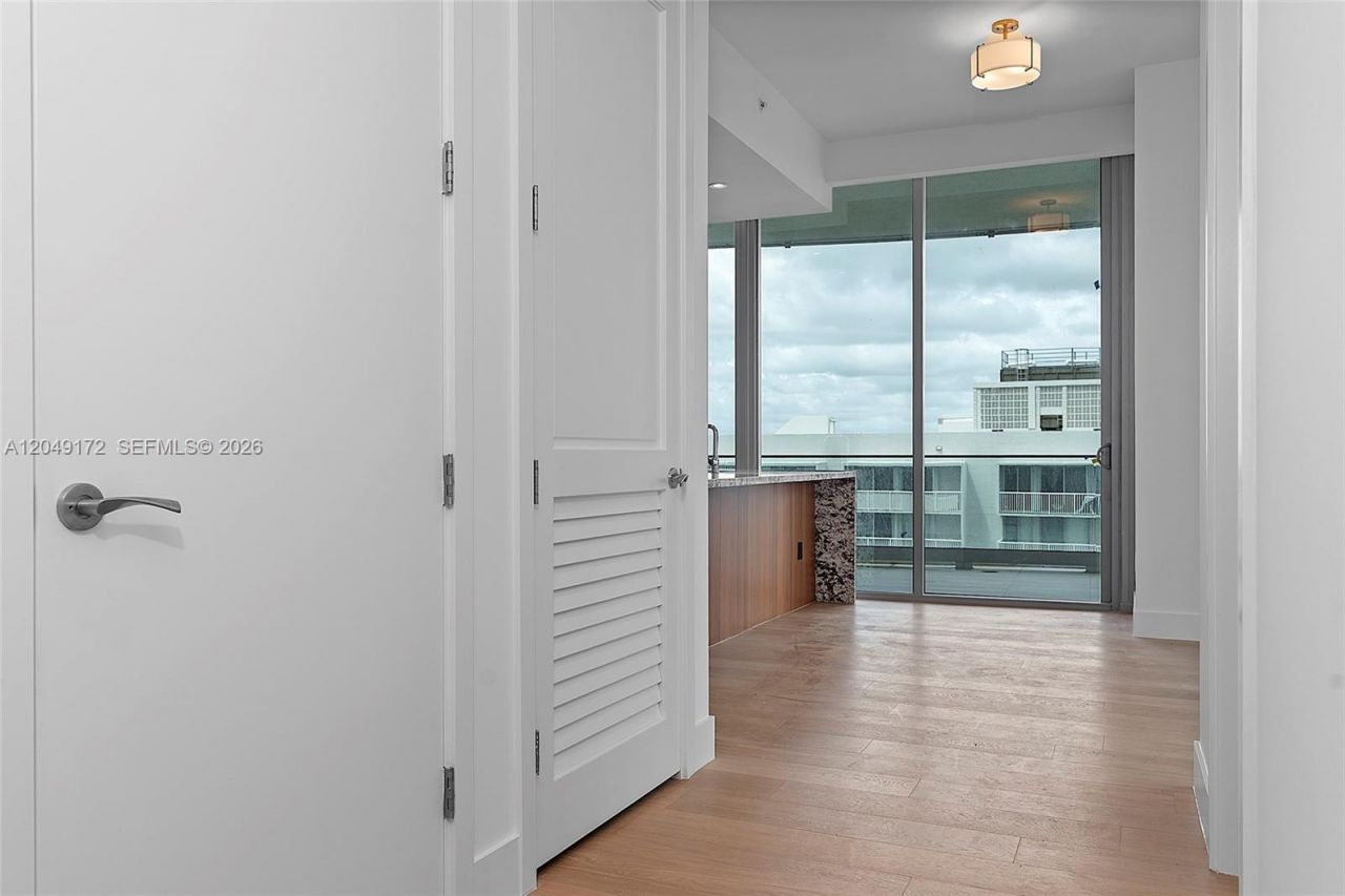 175 SE 25th Rd , Unit 1003, Miami, FL 33129 Photo