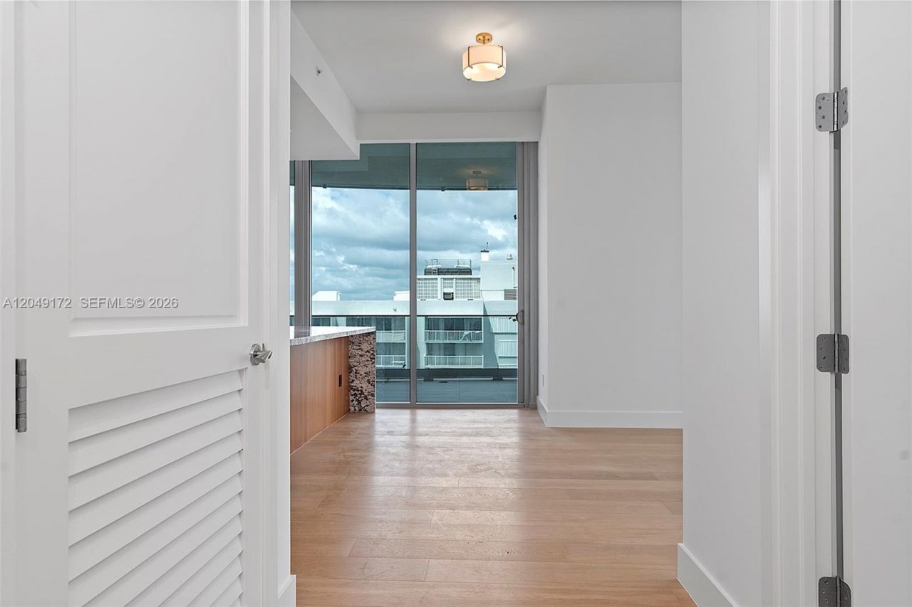 175 SE 25th Rd , Unit 1003, Miami, FL 33129 Photo