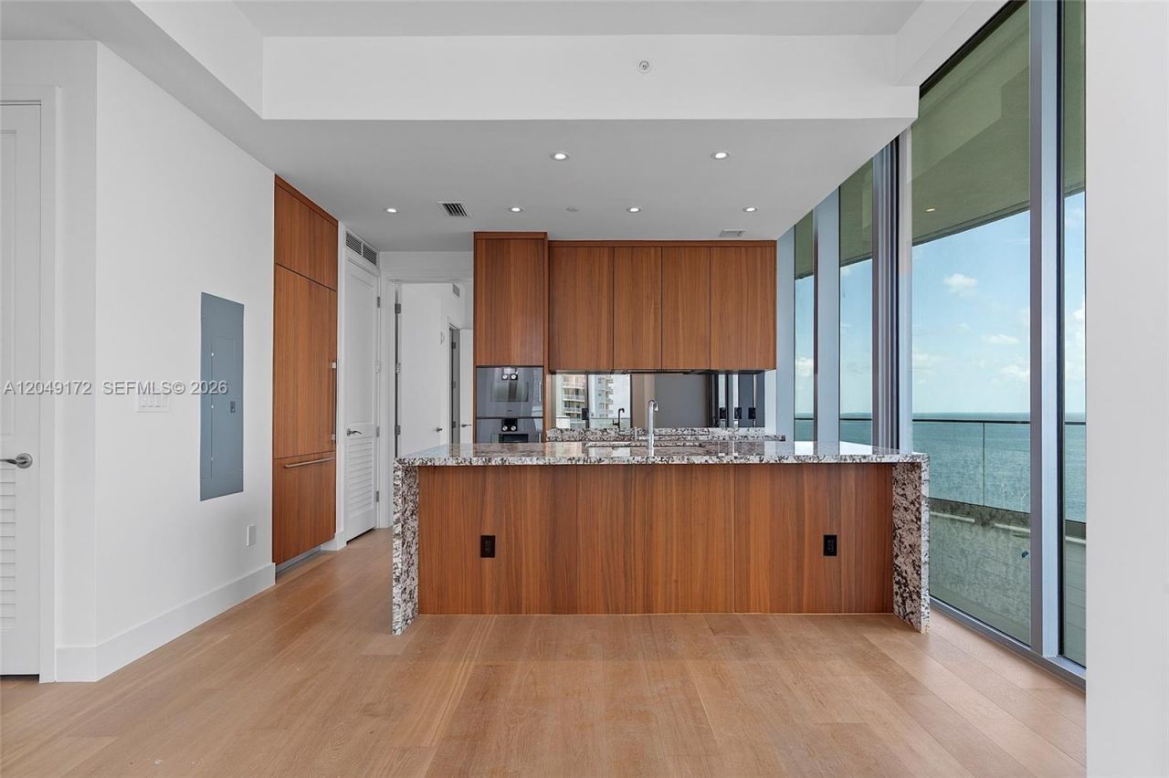 175 SE 25th Rd , Unit 1003, Miami, FL 33129 Photo