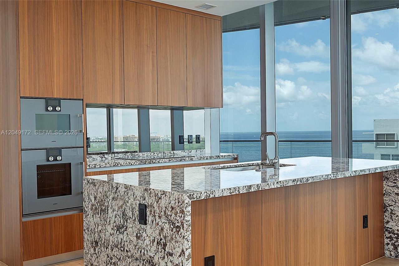 175 SE 25th Rd , Unit 1003, Miami, FL 33129 Photo