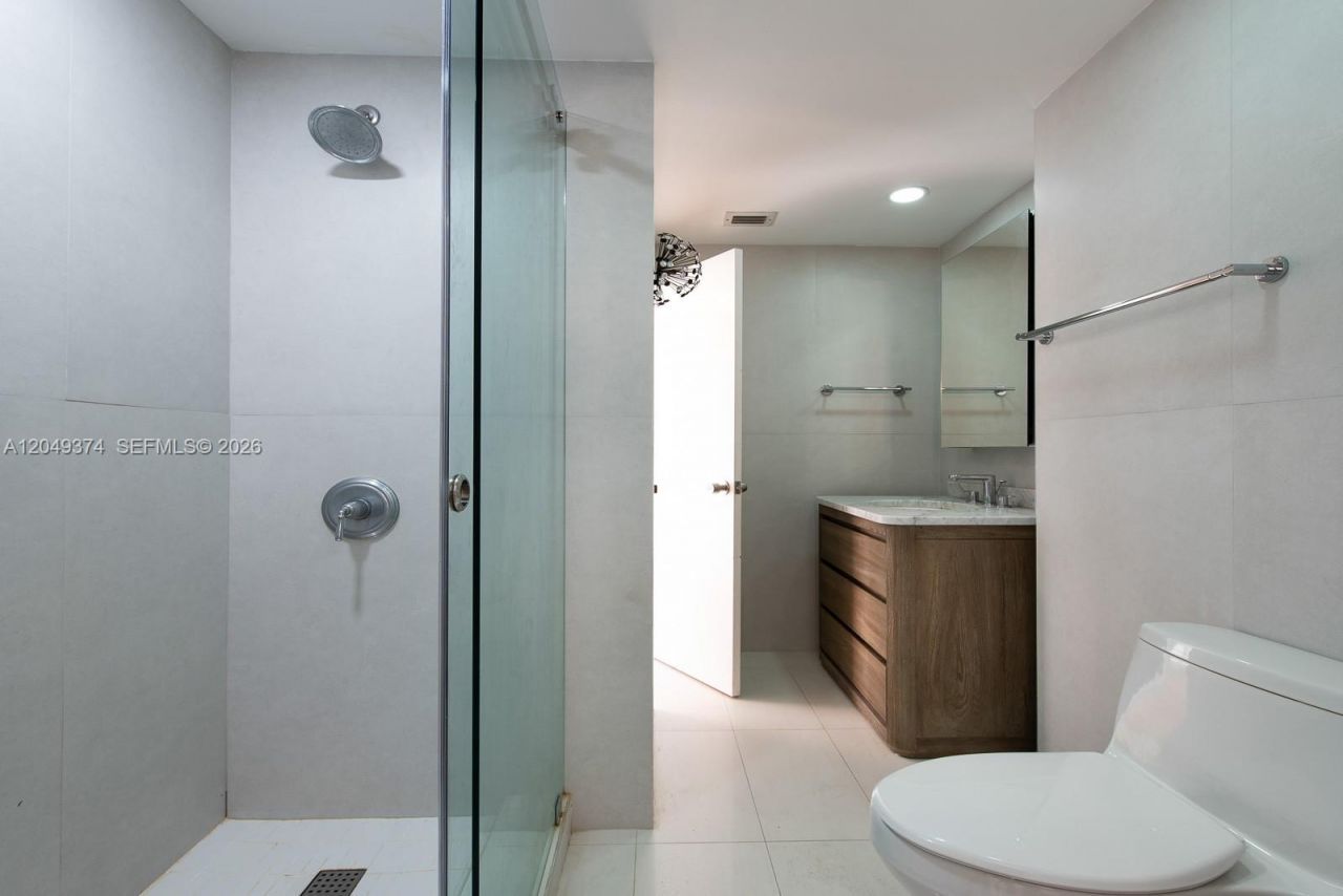 800 West Ave , Unit 631, Miami Beach, FL 33139 Photo