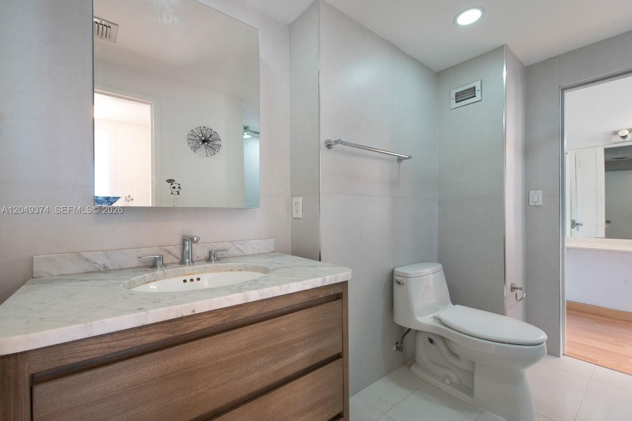 800 West Ave , Unit 631, Miami Beach, FL 33139 Photo