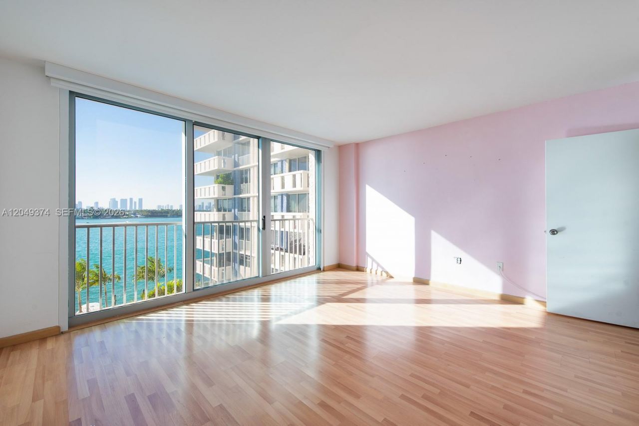800 West Ave , Unit 631, Miami Beach, FL 33139 Photo